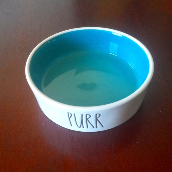 10 Strawberry Street & Rae Dunn - Picture 5 of 7